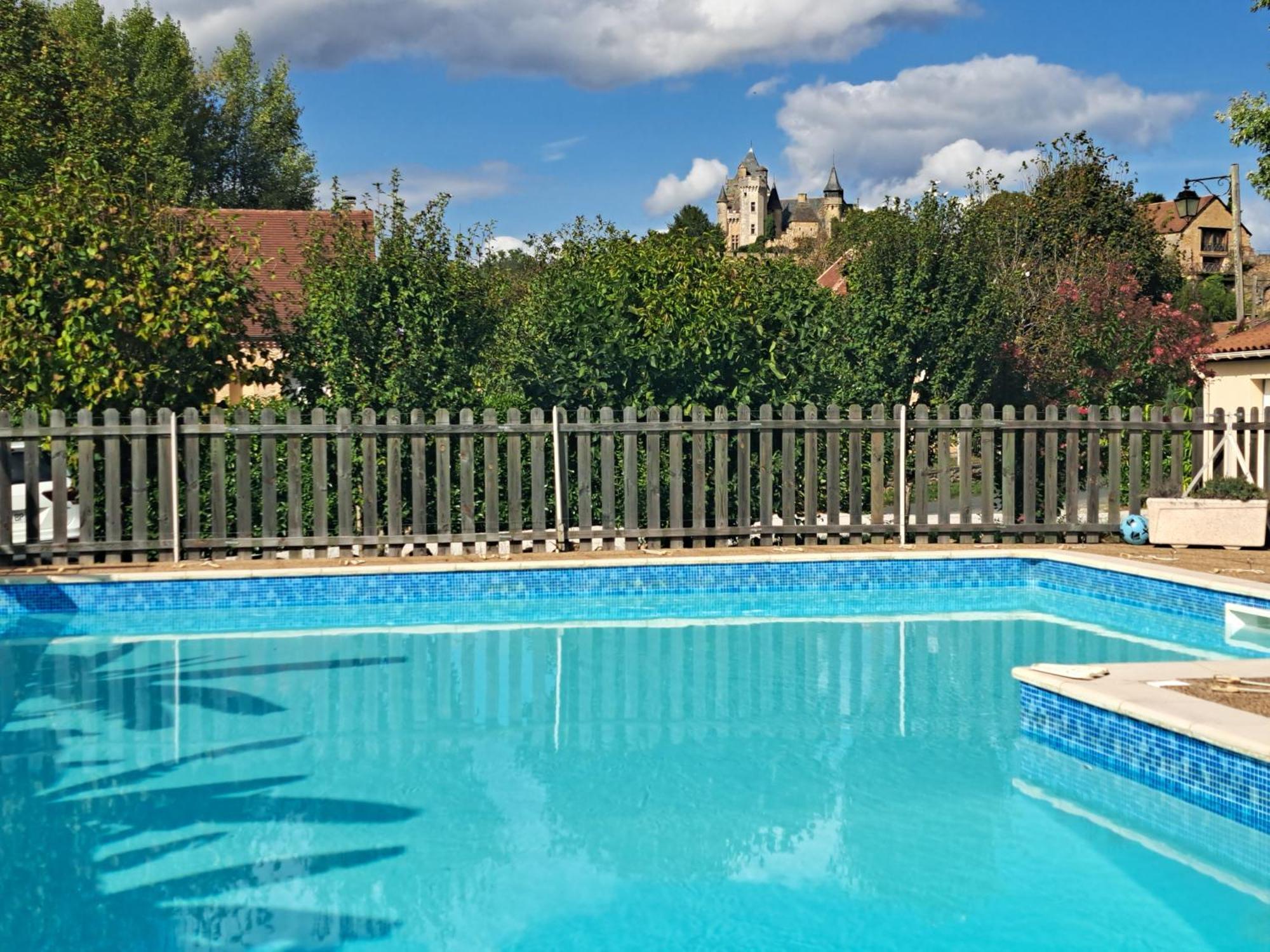 La Barde Montfort, Votre Maison D'Hotes A 4 Kms De Sarlat Dordogne ヴィトラック エクステリア 写真