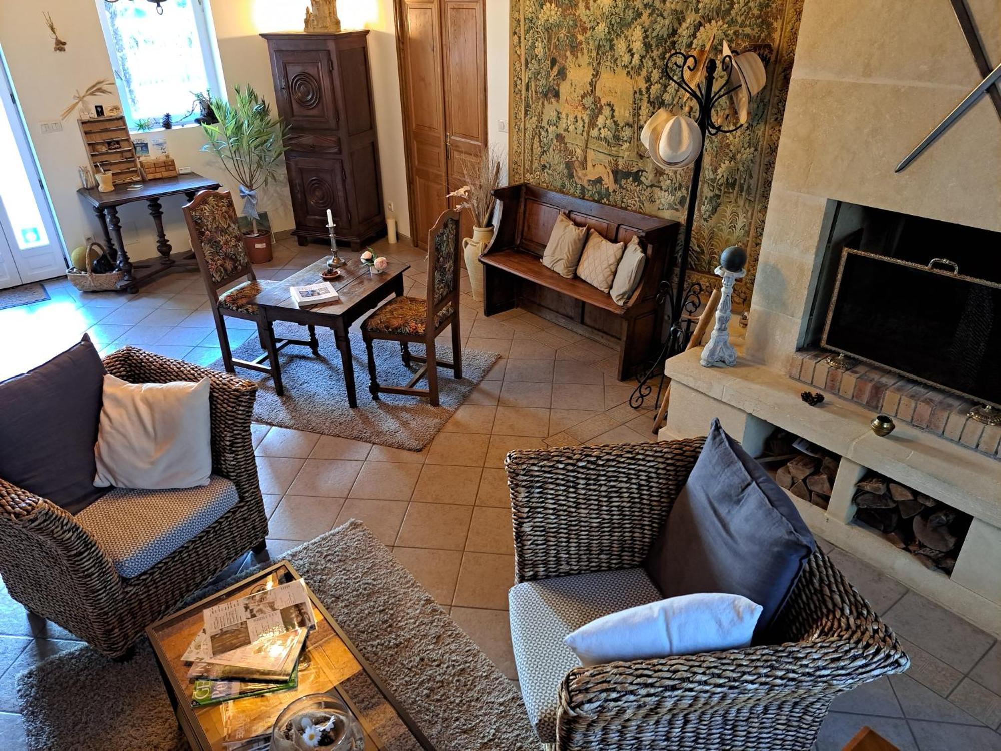 La Barde Montfort, Votre Maison D'Hotes A 4 Kms De Sarlat Dordogne ヴィトラック エクステリア 写真