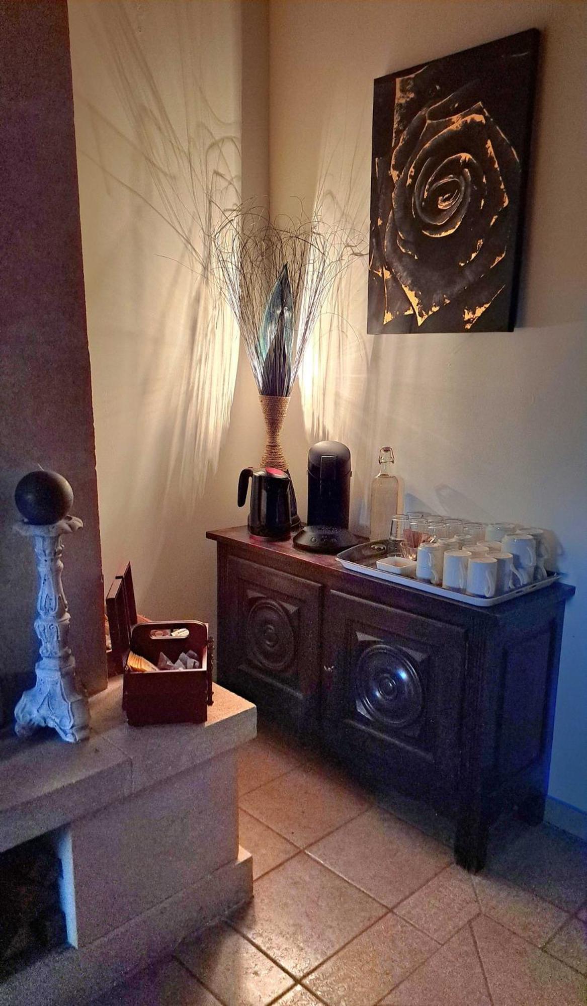 La Barde Montfort, Votre Maison D'Hotes A 4 Kms De Sarlat Dordogne ヴィトラック エクステリア 写真